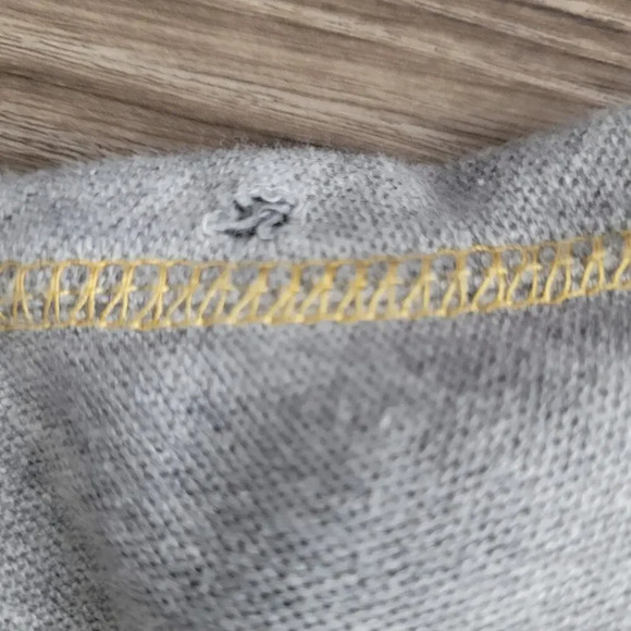 Vintage Coogi Mens Polo Shirt XL Gray White Crest Logo Embroidered Collared Y2K - Picture 10 of 11